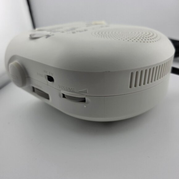 Sony Dream Machine ICF-C318 White‎ Plastic Digital AM/FM Dual Alarm Clock Radio - Picture 6 of 10